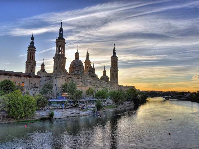 pilar atardecer